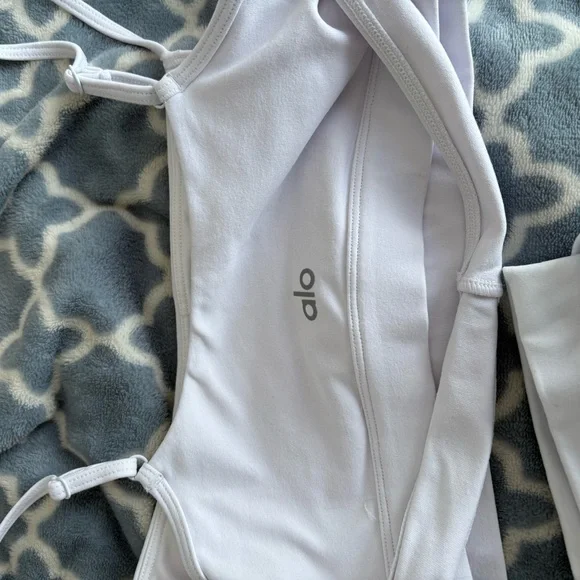 Alo Set - Picture 5 of 6